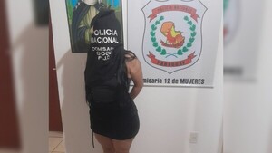 Vio a su “novio” con la titular, les siguió y agredió a la “catedral” en la comisaría