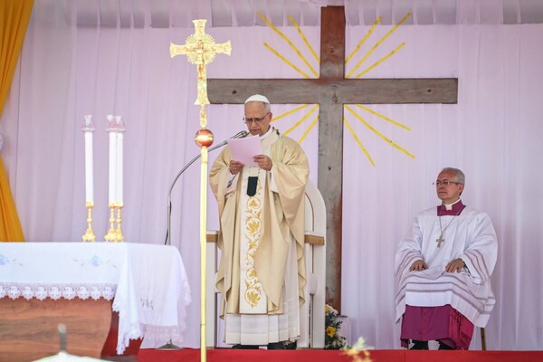 El papa denuncia la explotación durante su visita al noreste de Angola