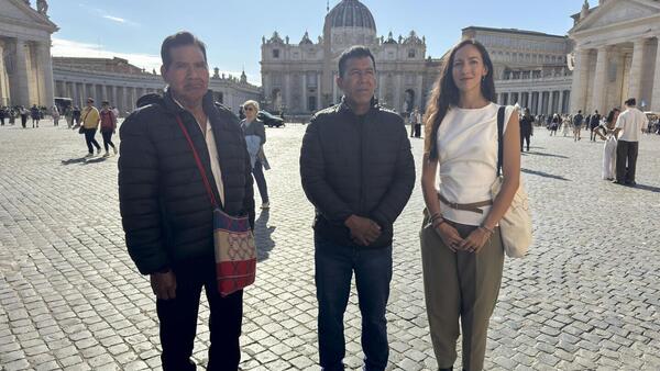 En visita inédita a Roma, ayoreos piden que Italia deje de comprar cuero de zonas deforestadas en el Chaco