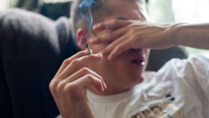 El cannabis en adolescentes: estudio confirma que afecta la memoria y la función cognitiva