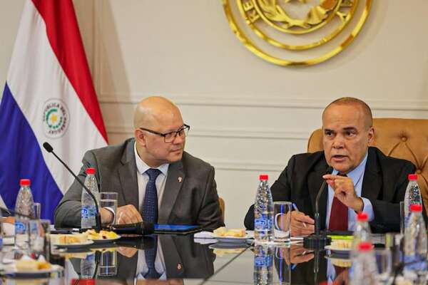 “Economía de guerra”: ministro afirma que cortar bonificaciones generará incertidumbre y riesgo  - Política - ABC Color