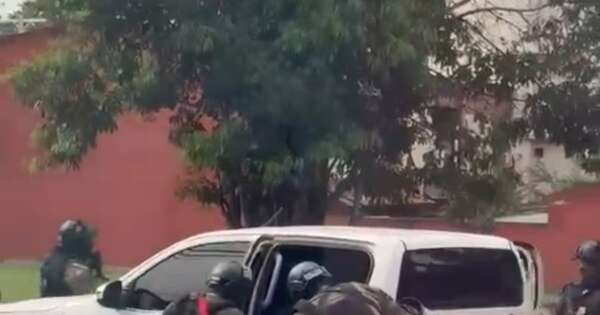 La Nación / Grupo tipo comando asalta comercio en el Paraná Country de Hernandarias