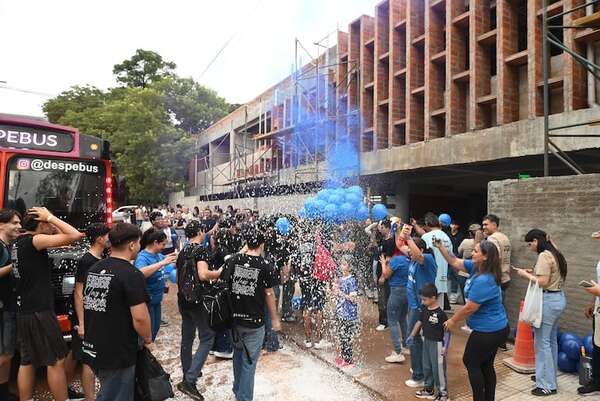 “Hartos de esperar”: Alumnos del CTN festejan su UPD en medio de una construcción eterna - Nacionales - ABC Color