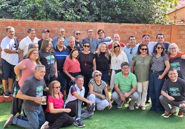 Cuatro décadas de vocación: El emotivo reencuentro de la Promoción 86 de Periodismo (UNA) | DIARIO PRIMERA PLANA