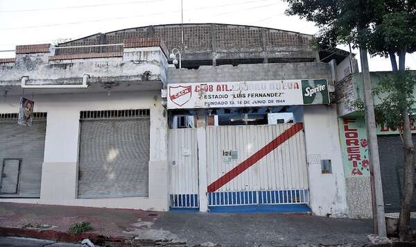 Sin aviso: Juego suspendido entre Atlético Ciudad Nueva y Deportivo Campoalto - Básquetbol - ABC Color