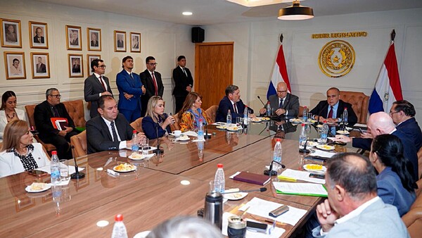 Ejecutivo sigue trabajando en plan de reorganización del gasto público