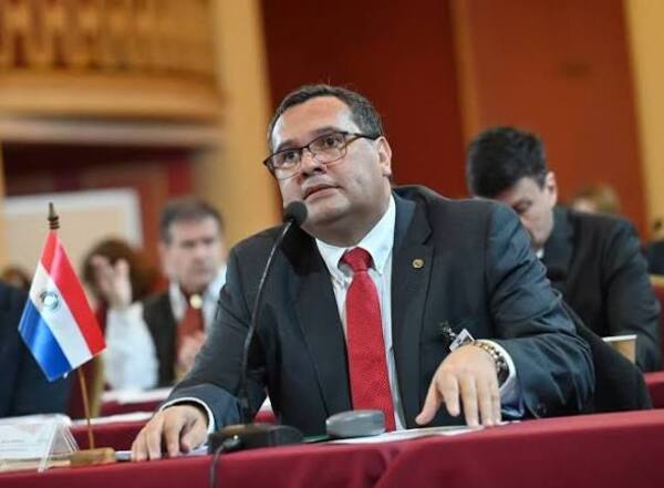 Derlis Maidana se perfila como "vice" de Pedro Alliana con miras al 2028