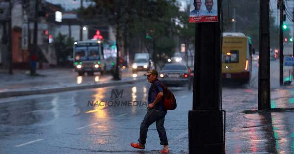 La Nación / Este martes persistirán las lluvias, con un ambiente cálido