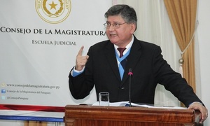 Rodríguez Kennedy dice que "no pudo negarse" a firmar el título de Rivas - OviedoPress