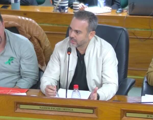 Nasser Esgaib y Hernán Rivas tuvieron que ser “compañeros” de facultad, señala diputado - Política - ABC Color