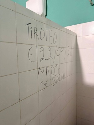 Suspenden clases en Colegio Nacional de Pirayú tras hallazgo de amenaza escrita