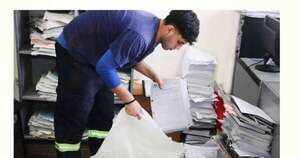 La Nación / Depuración de documentos en desuso en juzgados permitió recolectar 1.071 kilos de papel