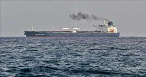 La Nación / Trump extiende el alto el fuego con Irán para seguir negociando pero mantiene el bloqueo naval