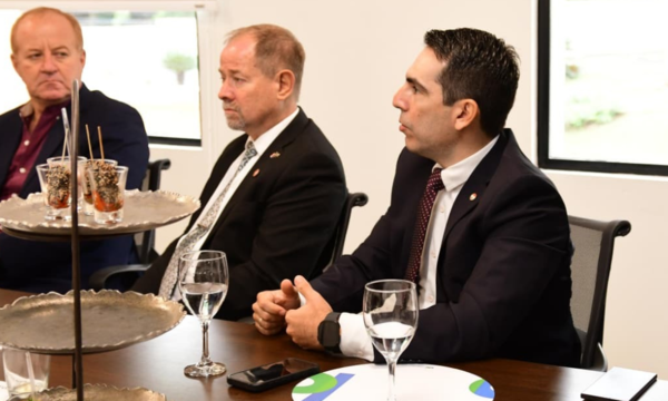 CAF aborda desafíos de agua y saneamiento: Gobernación de Caaguazú impulsa soluciones para Coronel Oviedo - OviedoPress