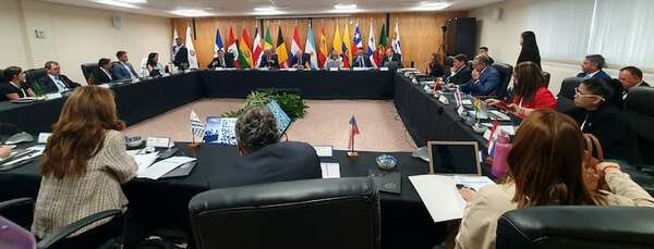 Fiscales de la región debaten respuestas a la criminalidad en reunión internacional en Ciudad del Este - ABC en el Este - ABC Color