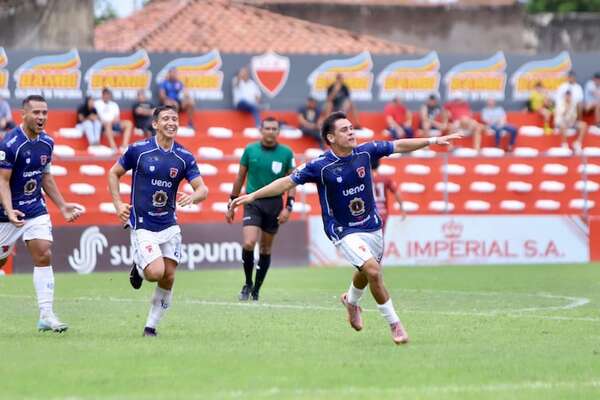 Sportivo Carapeguá deja en el fondo a Fernando de la Mora - Fútbol de Intermedia - ABC Color