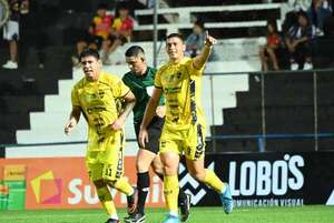 El 12 de Junio se impone en Santaní y se ubica en primera línea - Fútbol de Intermedia - ABC Color