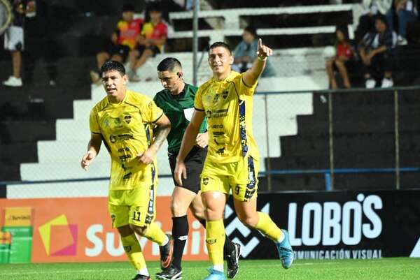 El 12 de Junio se impone en Santaní y se ubica en primera línea - Fútbol de Intermedia - ABC Color