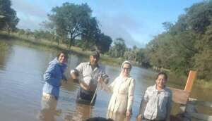 Lluvias y desborde del Pilcomayo provocan inundaciones en zona de Gral. Bruguez en bajo Chaco   - Noticias del Chaco - ABC Color