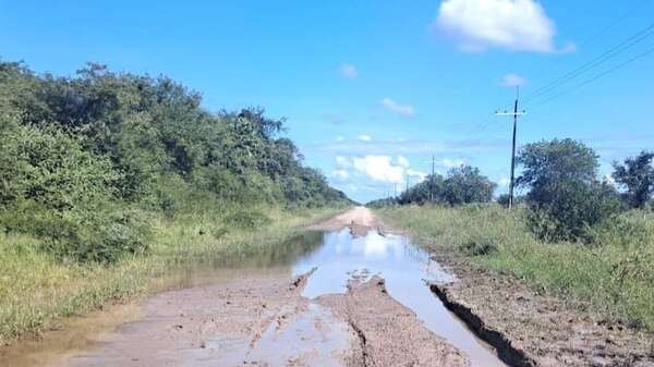 Mucha lluvia en zonas inundadas del Alto Paraguay profundiza situación de aislamiento - Noticias del Chaco - ABC Color