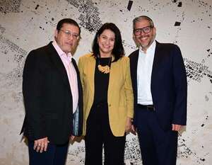 Expertos internacionales en seguridad y ciberseguridad debatieron en Asunción sobre las amenazas a la democracia en la región  - Empresariales - ABC Color