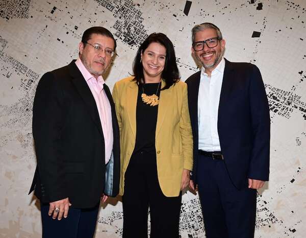 Expertos internacionales en seguridad y ciberseguridad debatieron en Asunción sobre las amenazas a la democracia en la región  - Empresariales - ABC Color