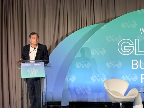 Víctor González Acosta expone el potencial estratégico del país en el Congreso Global del WTC - 5Días