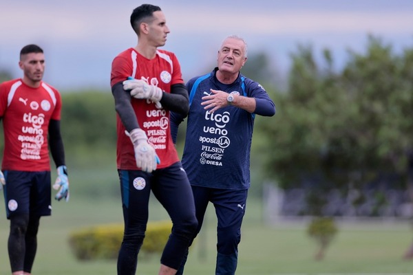 Trabajo intenso bajo los tres palos