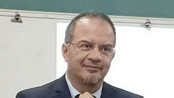 Abogado sospecha que podría existir mafia de títulos falsos