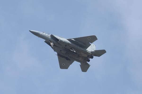 Fuerza Aérea de Israel vuelve a atacar el sur del Líbano pese al alto el fuego - Mundo - ABC Color