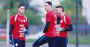 La Nación / Arqueros albirrojos, con intensos trabajos