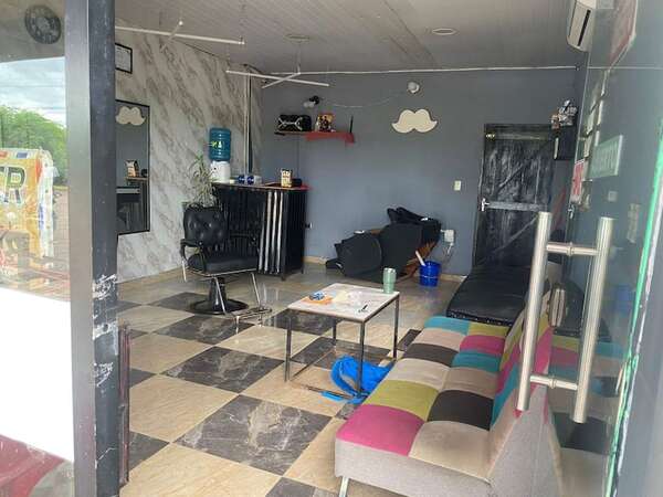 Villa Hayes: detienen a un hombre que “peló” una barbería y recuperan todo lo robado - Policiales - ABC Color