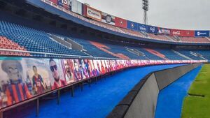 Dos partidos a puertas cerradas