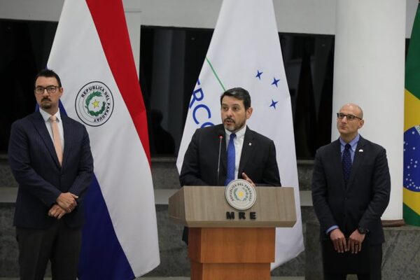 Paraguay recibirá primer grupo de migrantes de la región no admitidos en Estados Unidos