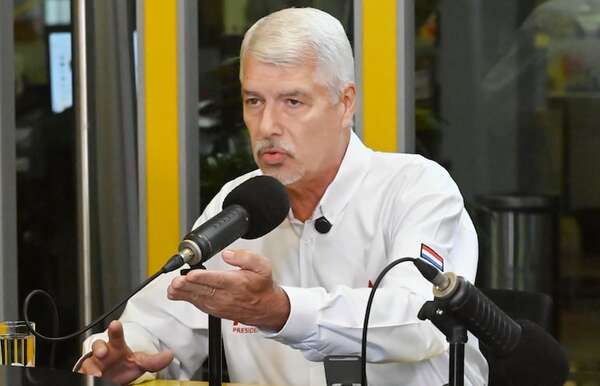 Wiens respalda a disidentes y apoya pérdida de investidura para Rivas - Política - ABC Color