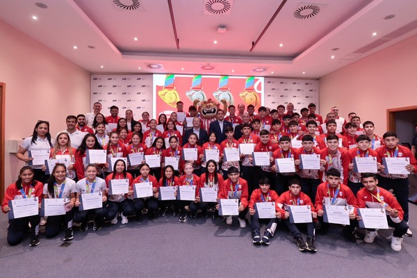 La APF distingue a los juveniles medallistas de los Juegos Suramericanos Panamá 2026
