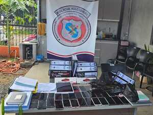 Allanamiento en Villa Elisa por presunta estafa deja 19 detenidos y múltiples evidencias incautadas