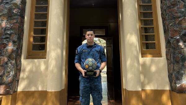 Homenajearon a poli "Pynandi" que salió campeón en México