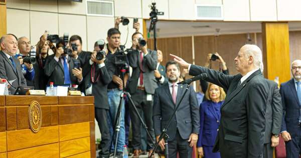 La Nación / Luis Benítez Riera juró como miembro del Consejo de la Magistratura