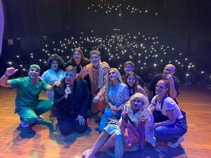 ¡“Emergencias” arrasa en su estreno en el Teatro Latino! | Unicanal