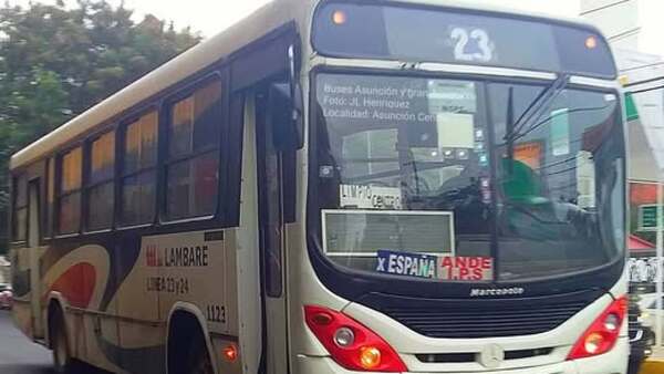 Chofer obligó a bajar a mujer con discapacidad: "Mi hija se sintió humillada"