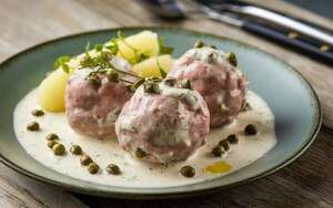 Receta de Königsberger Klopse, albóndigas prusianas en salsa de alcaparras  - Gastronomía - ABC Color