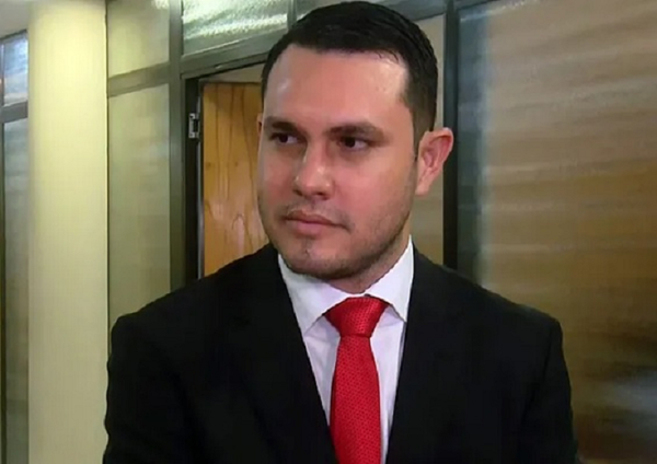 Senado blinda a Rivas con un permiso inconstitucional - Noticiero Paraguay