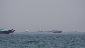 Crece la tensión en el estrecho de Ormuz y cientos de barcos siguen atrapados - ADN Digital