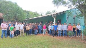 Comunidad educativa exige director y amenaza con tomar el colegio - Nacionales - ABC Color