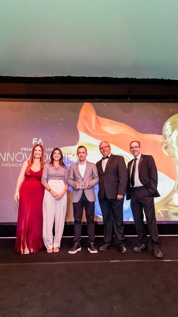 Fintech Américas 2026: ueno bank es distinguido con Premio Platino y lidera la banca digital en Paraguay