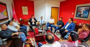 La Nación / Gobernadores colorados proponen a César Sosa como dupla de Pedro Alliana