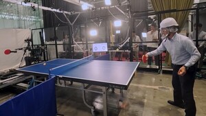 Video: Robot derrota a deportistas de élite humanos jugando al tenis de mesa