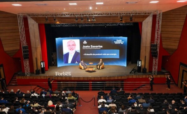 Director de Itaipu expuso en la convención Forbes Connect CDE