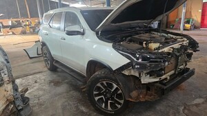 Incautan un vehículo cuyo conductor huyó tras un accidente en Santa Rosa del Aguaray